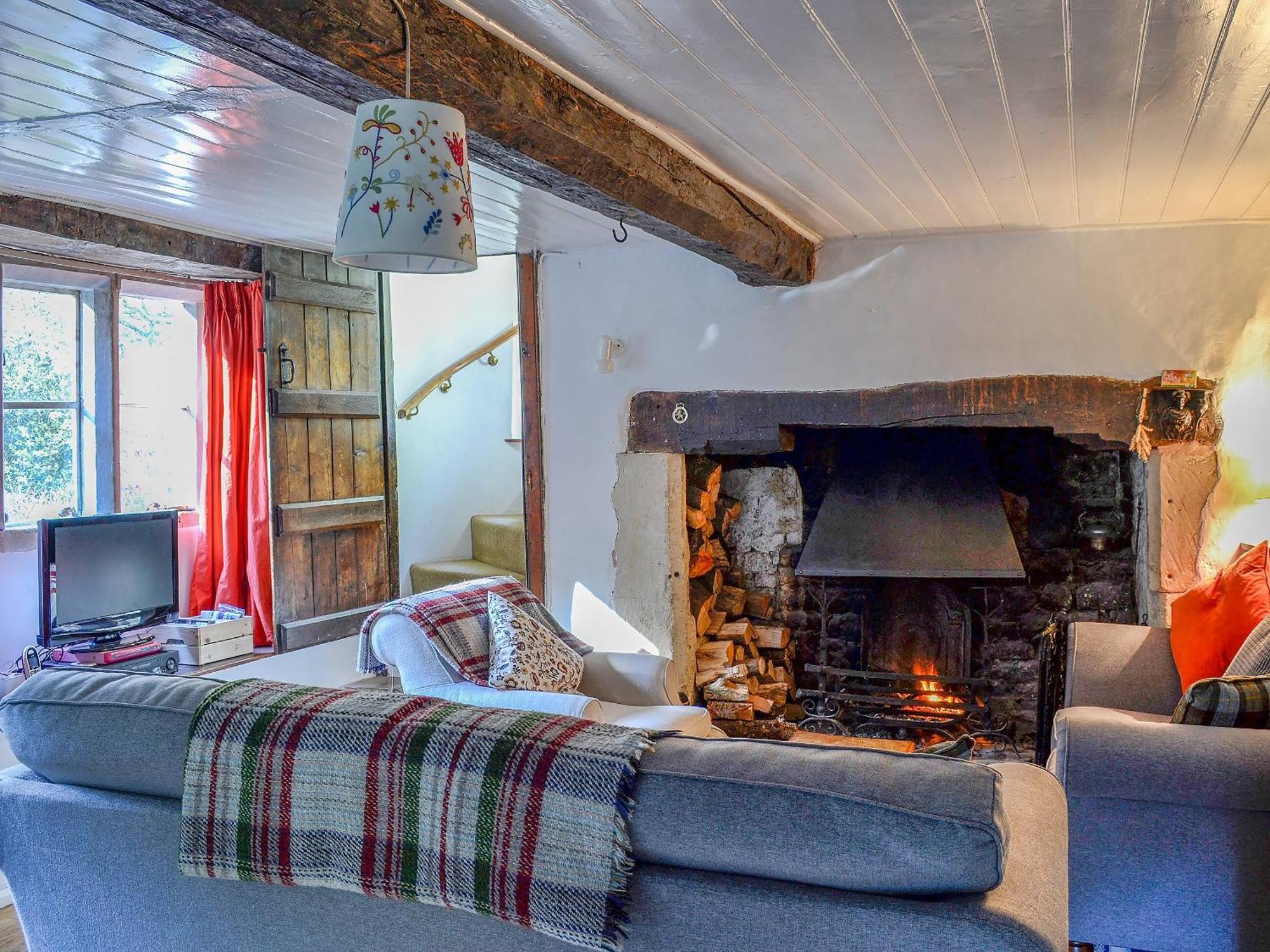 Driftcombe Farmhouse Bisley  エクステリア 写真