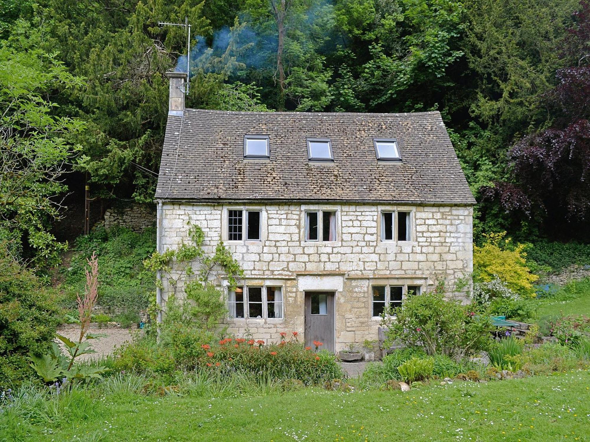 Driftcombe Farmhouse Bisley  エクステリア 写真